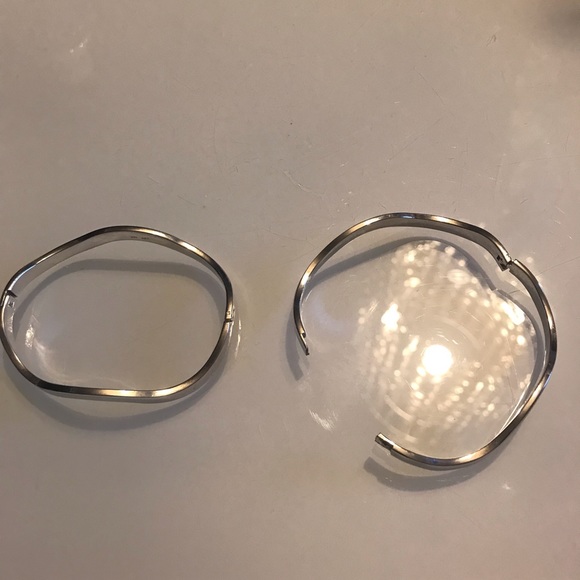 2 Mexican silver bangles - Picture 2 of 5
